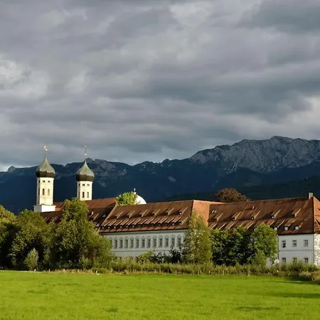 Lovely In * Lenggries
